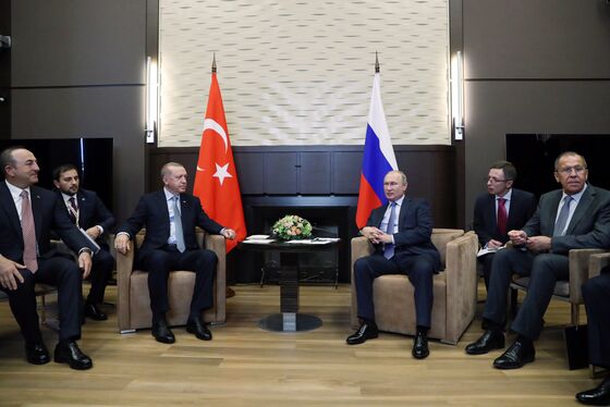 Putin, Erdogan Strike Deal on Joint Patrols of the Syria Border