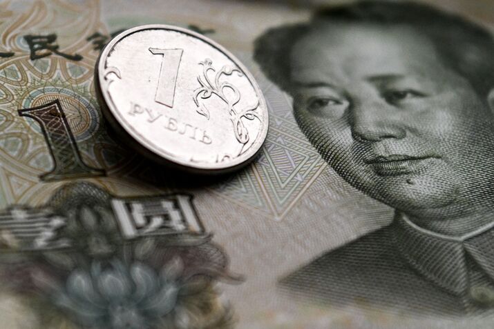 RUSSIA-FINANCE-RUBLE-YUAN
