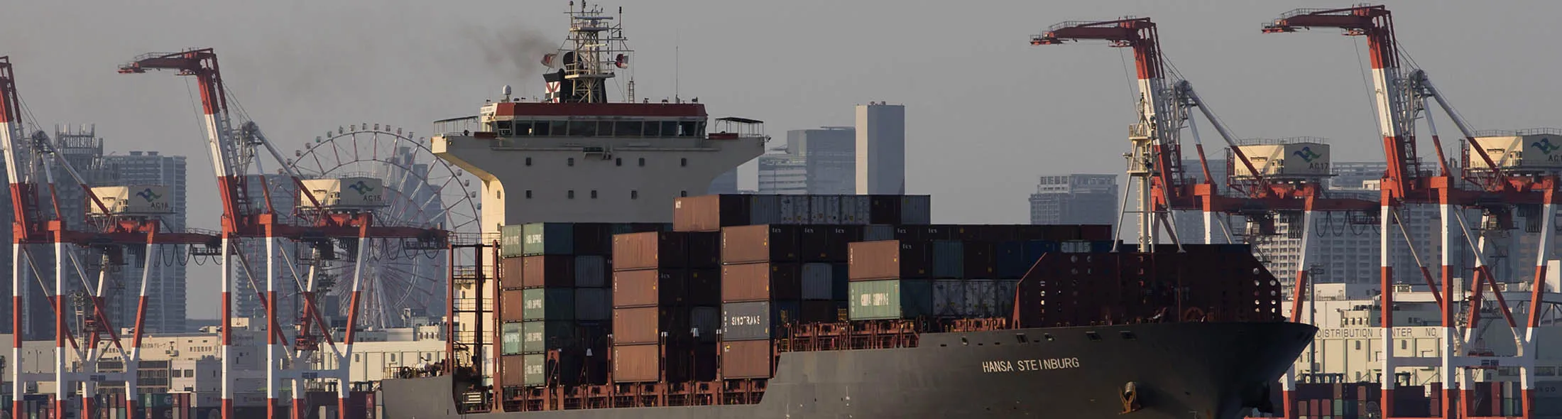1487549429_japan port container lede