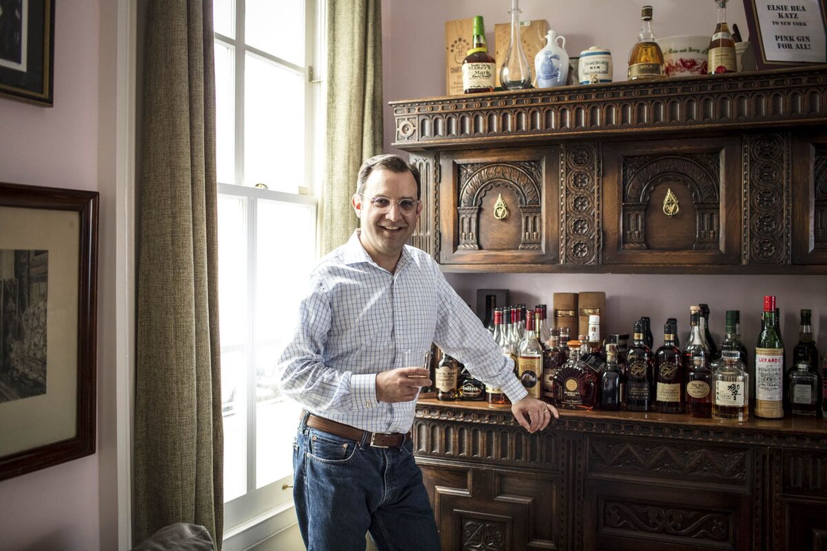 The Best Whiskey Bar In New York Is This Distillers Living Room Bloomberg