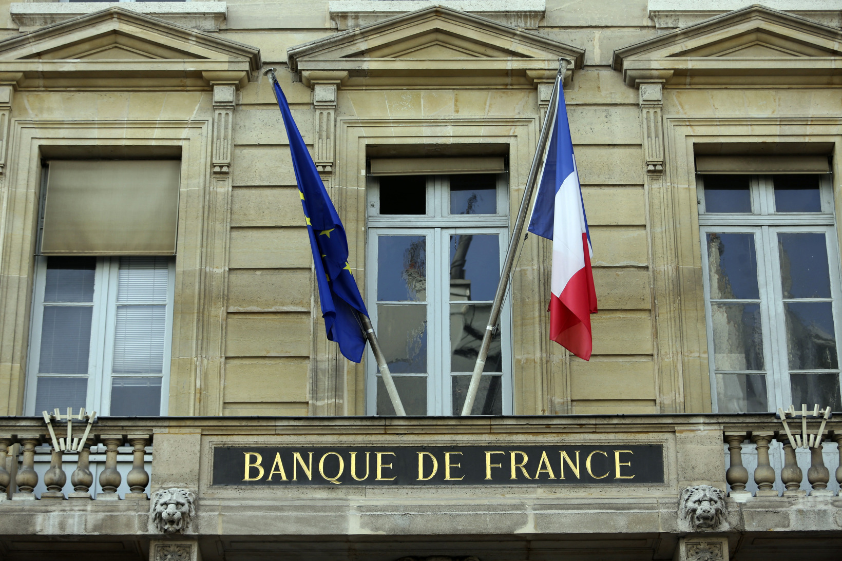 Bank of France Gives Its Blessing to Crisis-Fighting Credit Tool ...