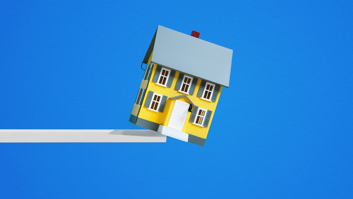 bloomberg.com - Allison Schrager - Houses Are No Longer the Best Place for Your Money