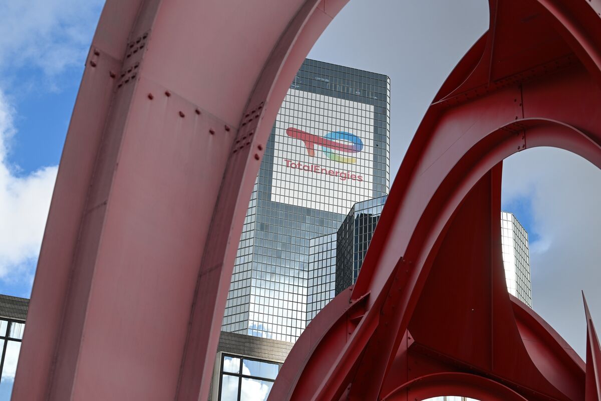 
                            TotalEnergies Buys Bumper Mideast Oil Volumes on Dubai Window