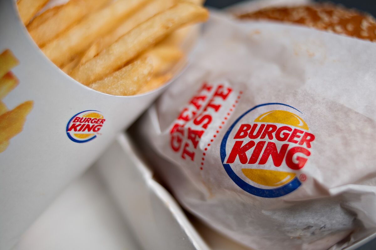 Popeyes, Wendy's and Burger King slash chicken sandwich prices in latest  retailer war as costs drop