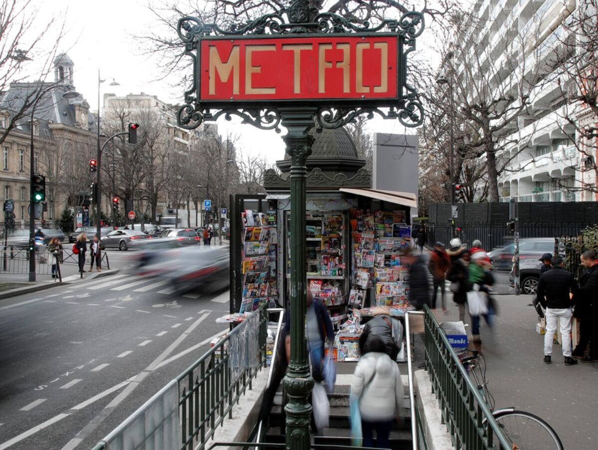 Paris Metro Will Soon Be Free for Kids - Bloomberg