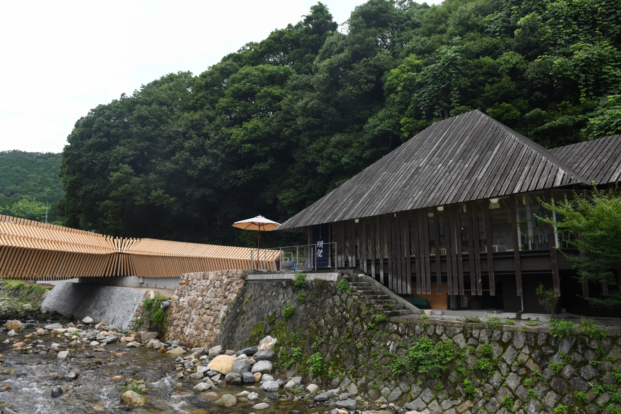 値下げしました！日本酒　建築家隈研吾氏の揮毫 隈研吾氏、建築物が気候に及ぼす影響に警鐘－新たな建設抑制呼び掛け