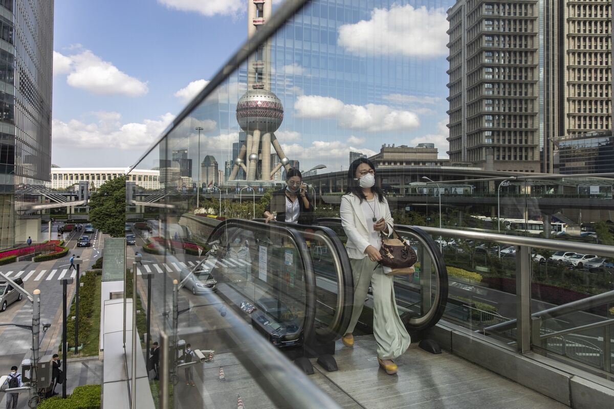 <p>Asia's Positive Stock Outlook Is Clouded By Chinese Selloff thumbnail