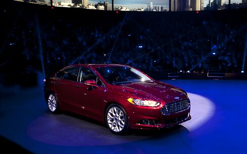 Ford Expects Fusion to Grab Profits Without Camry’s Crown