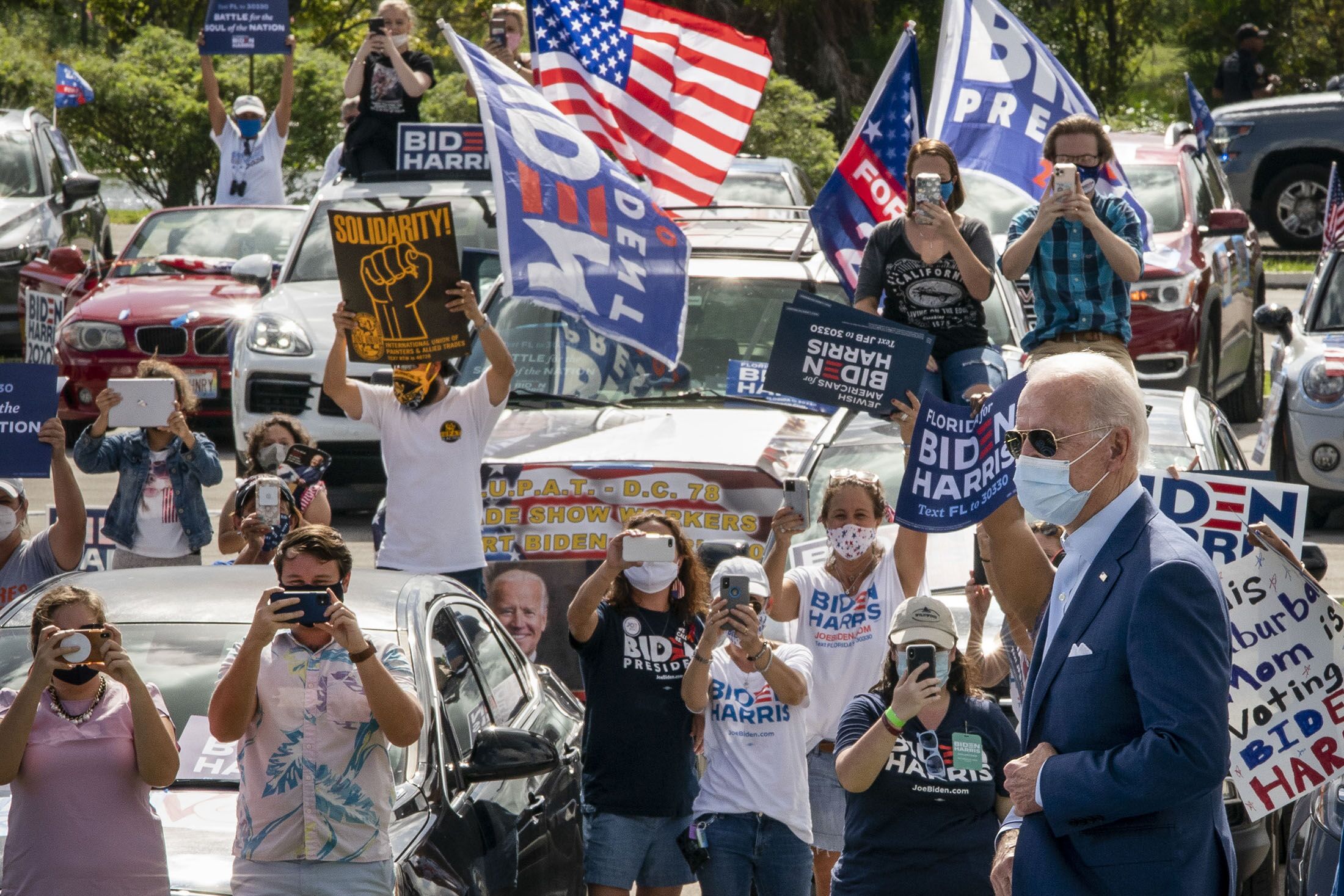 President Trump, Joe Biden appeal to last-minute voters in Florida - The  Boston Globe