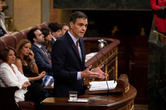 Spain’s Left-Wing Pact Uncertain as Sanchez Clashes With Podemos