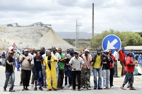 Police Investigating Shooting of Five Anglo Platinum Workers