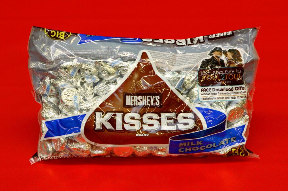 Ivory Coast And Hershey Kiss And Make Up In Cocoa Price Spat Bloomberg