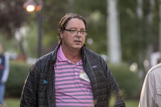 Gates Split Casts Harsh Glare on $170 Billion Money Manager