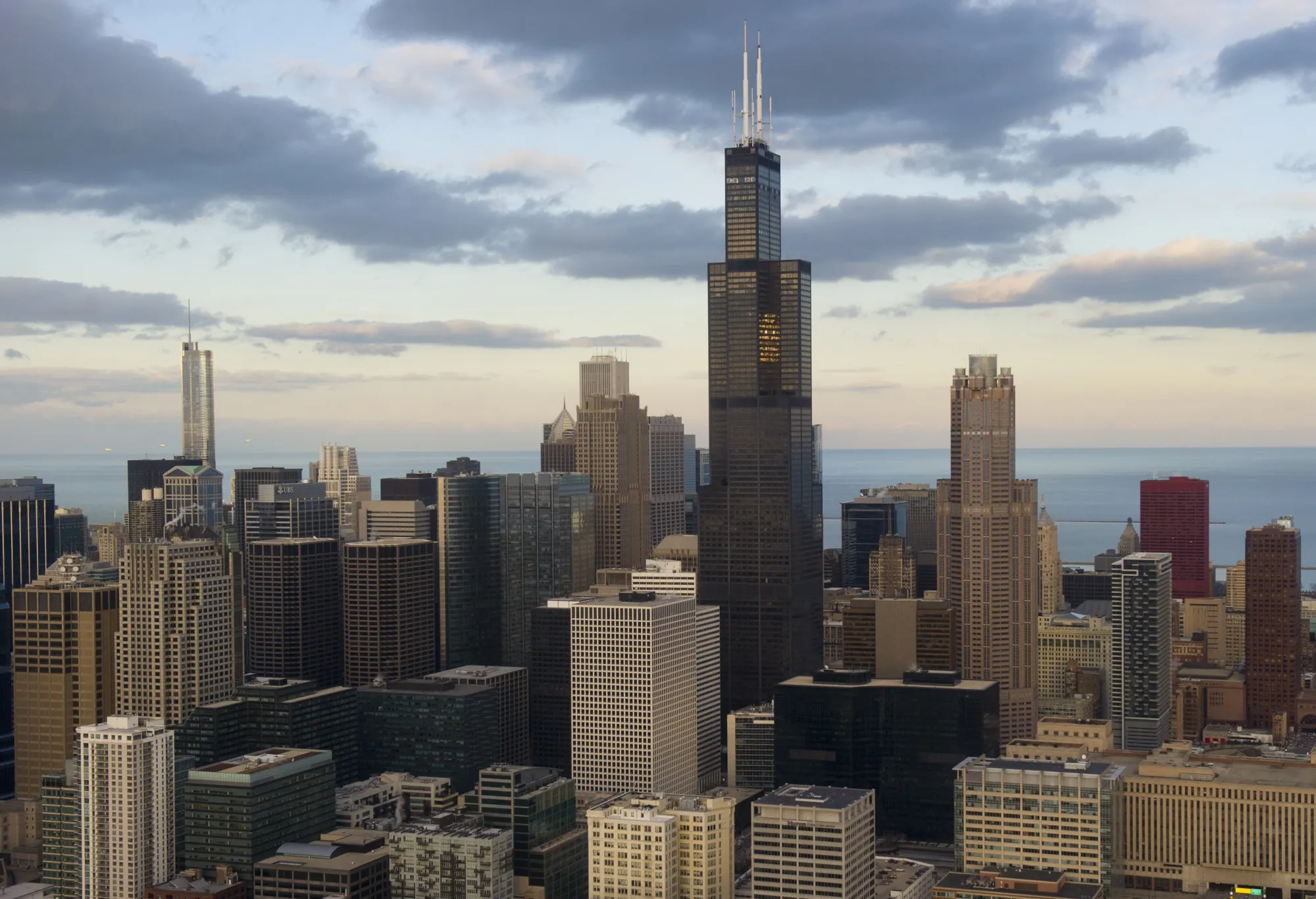 Illinois definitely has problems, but are they bad enough to wipe out a large chunk of bondholders?