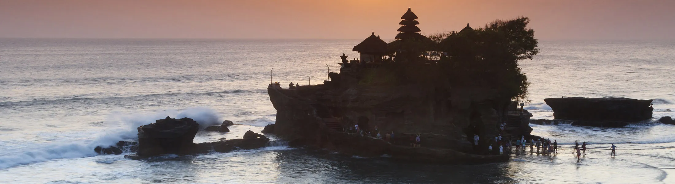 Like Bali? Indonesia Wants to Create 10 of Them to Draw Chinese Tourists -  Bloomberg
