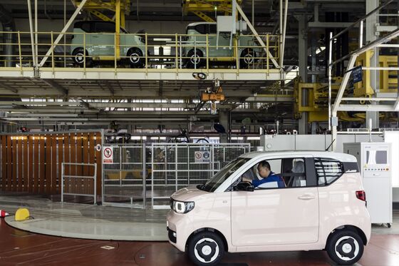 China’s Electric Car Capital Has Lessons for the Rest of World
