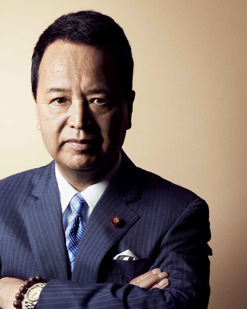 Japanese Economy Minister Akira Amari