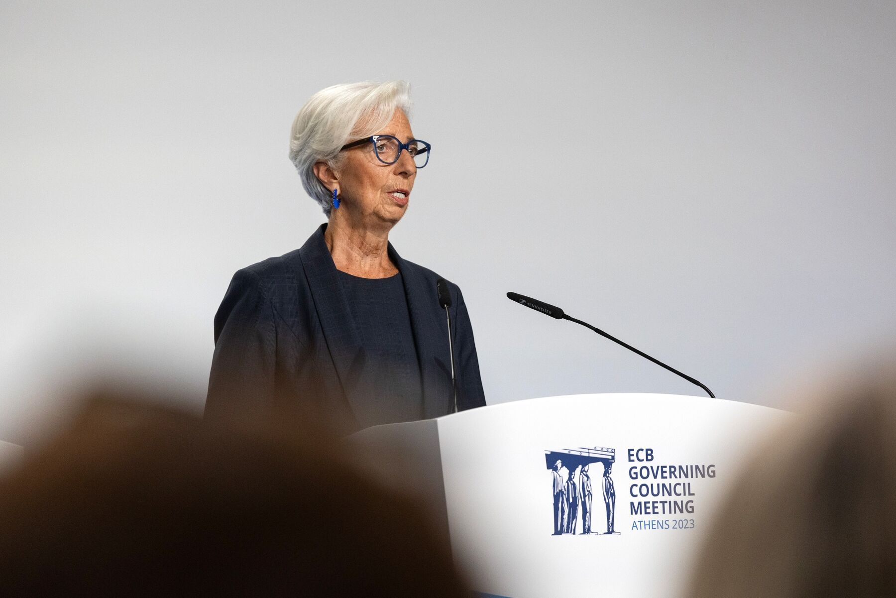 Lagarde Grants Italy Some Breathing Room With ECB Policy Pause - Bloomberg