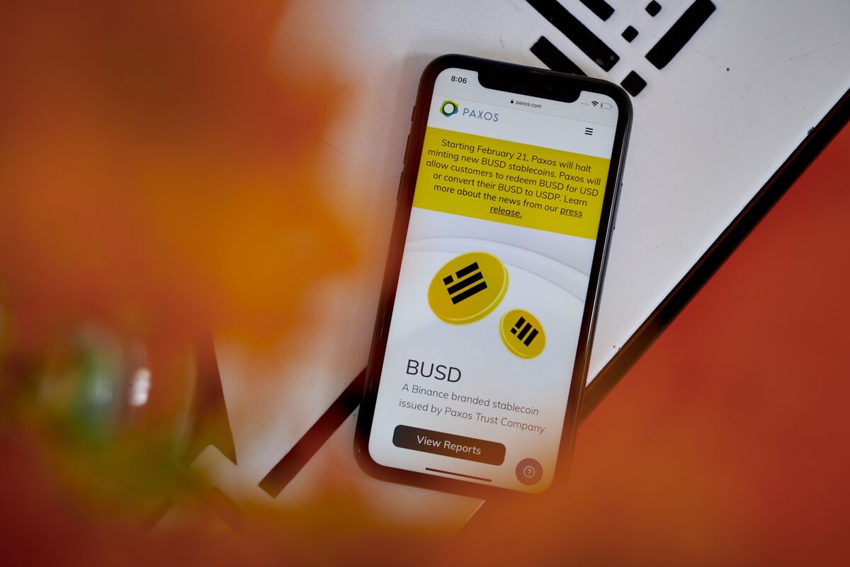 BUSD News: US Curbs Spark $900 Million Slump in Binance-Branded Stablecoin  - Bloomberg