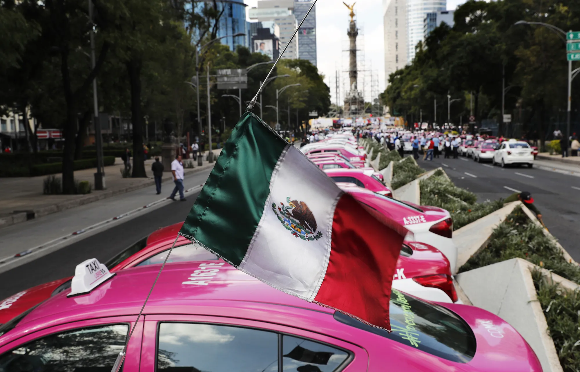Mexican National Guard to Crack Down on Uber as Drug War Rages - Bloomberg