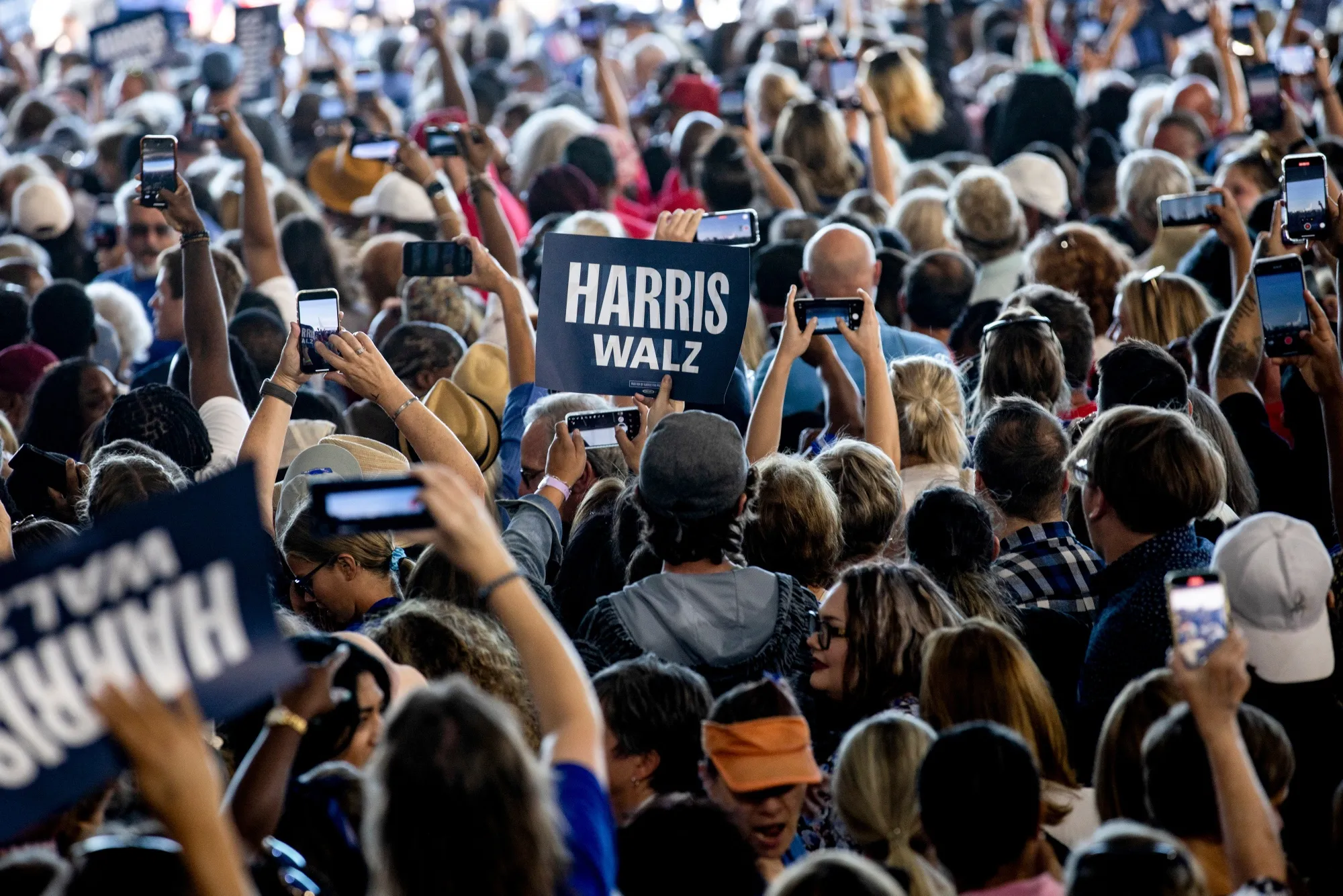 Harris Rally Trump Rally Harris Takes Page From Trump With Large-Scale Rallies - Bloomberg