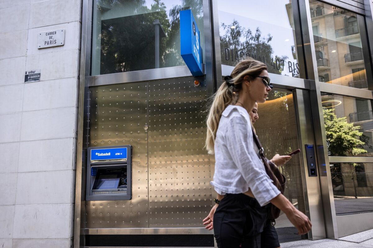 EU Issues Infringement Notice to Spain Over BBVA-Sabadell Merger Block
