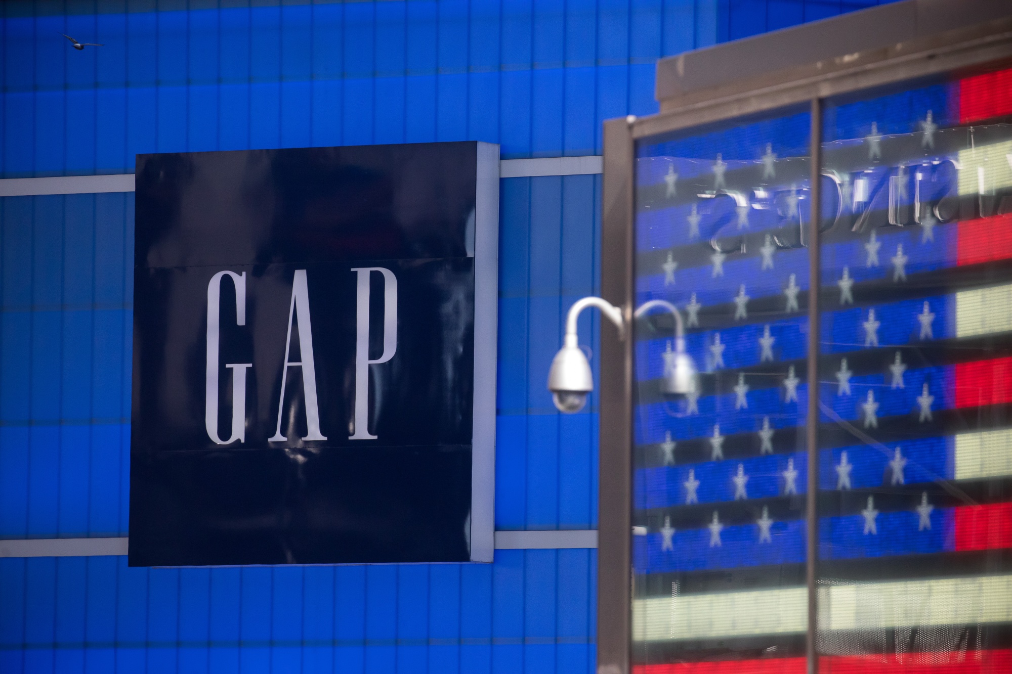 Gap Closes New York Store As Brand Struggles
