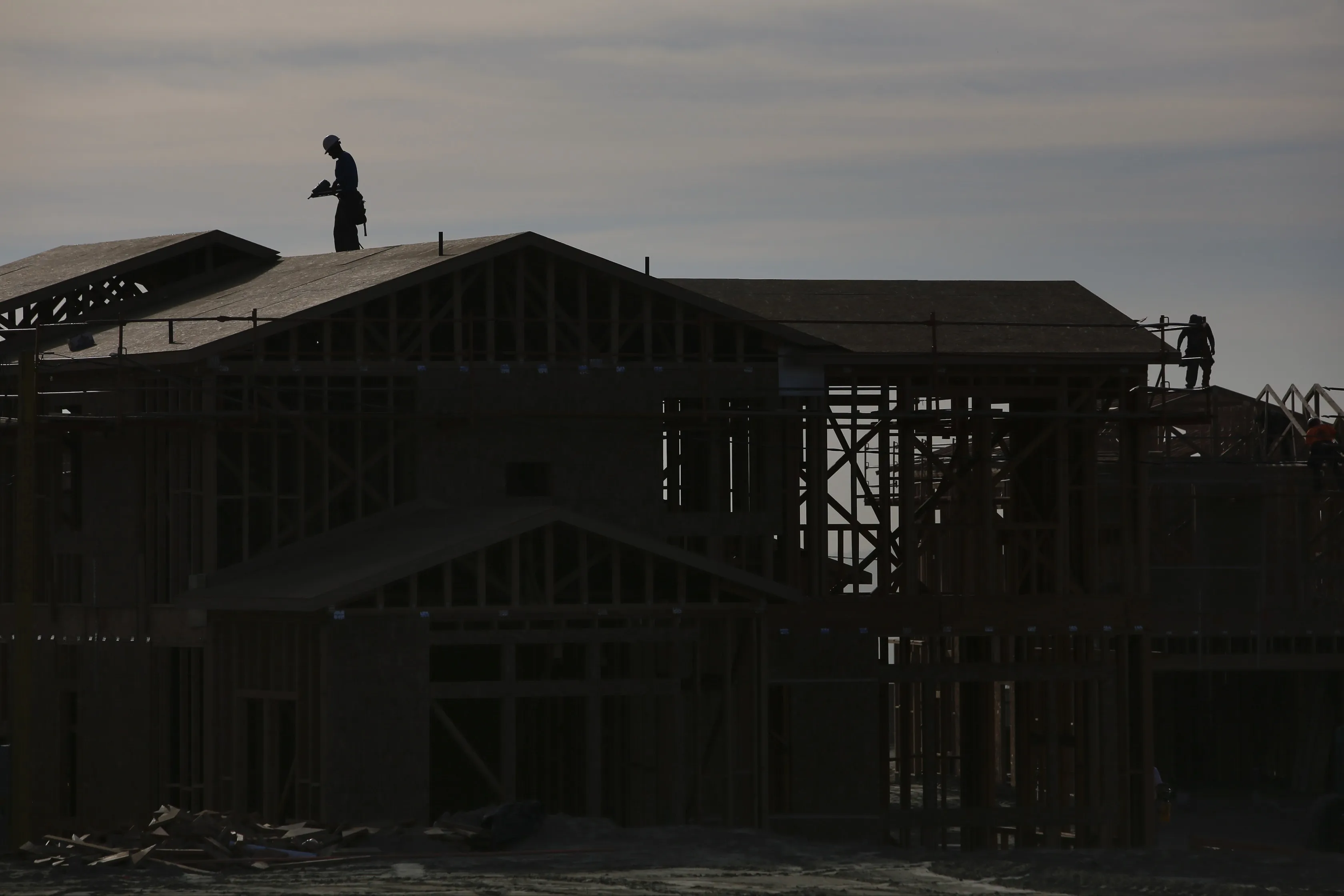 Homebuilder Sentiment in U.S. Cools in January From 18-Year High