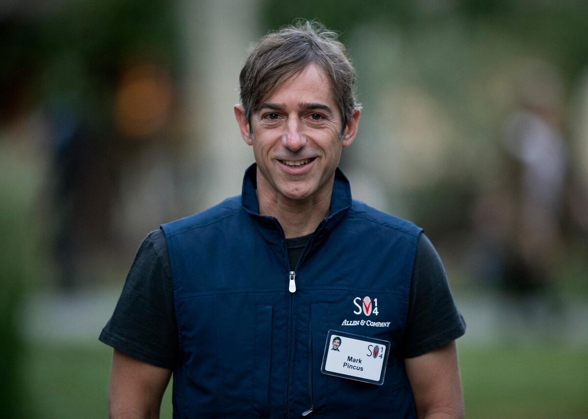 Zynga CEO Pincus to Step Down Again in Favor of Game Vet Gibeau - Bloomberg