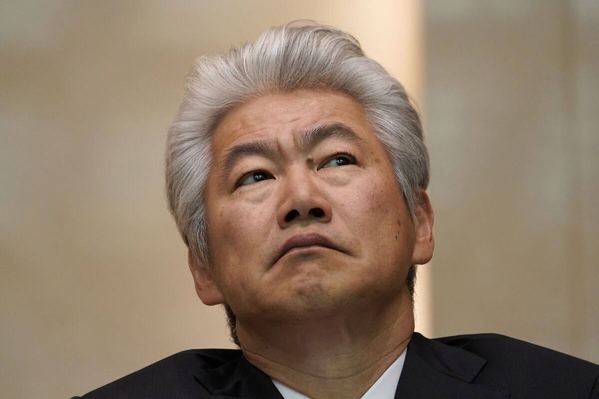 Nomura CEO Reappointed to Board Despite Loss in Shareholder Votes