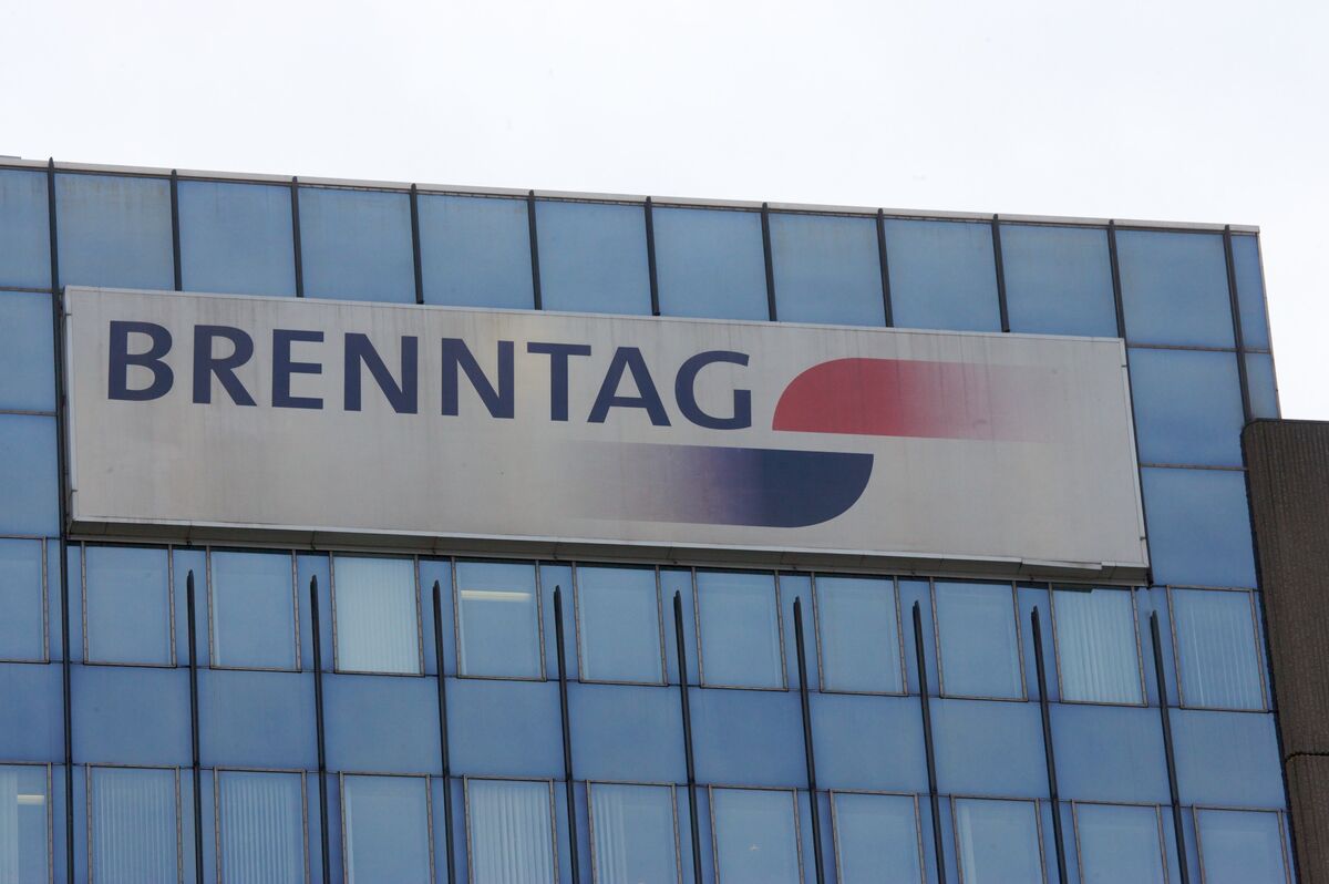 Brenntag Slumps After Confirming Potential Univar Tie-Up - Bloomberg