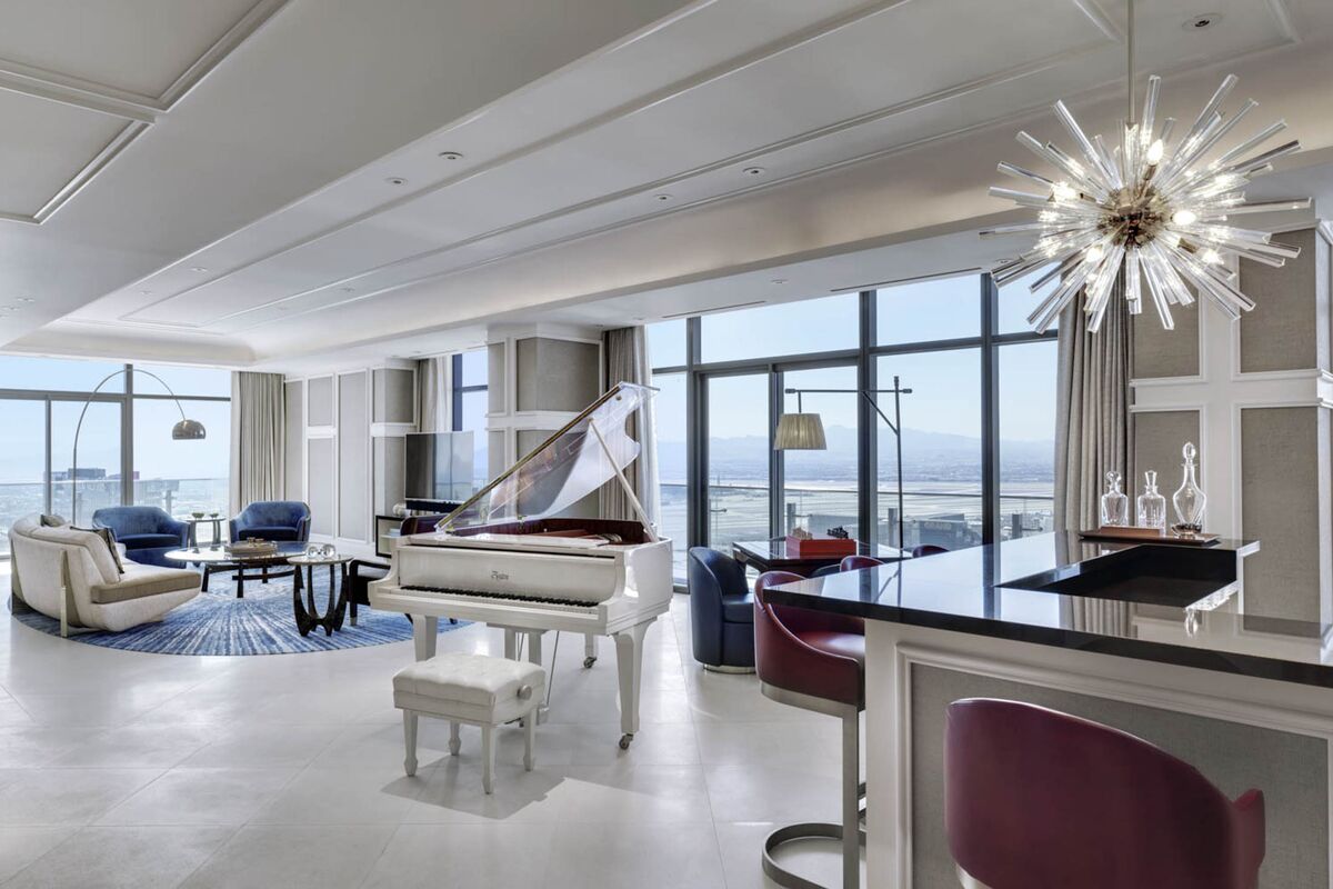 Look Inside This Million Dollar Vegas Hotel Room Bloomberg