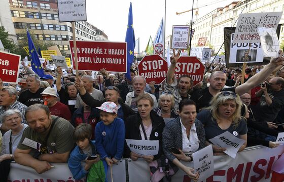 Thousands Protest in Prague Over Fears of Judicial Meddling