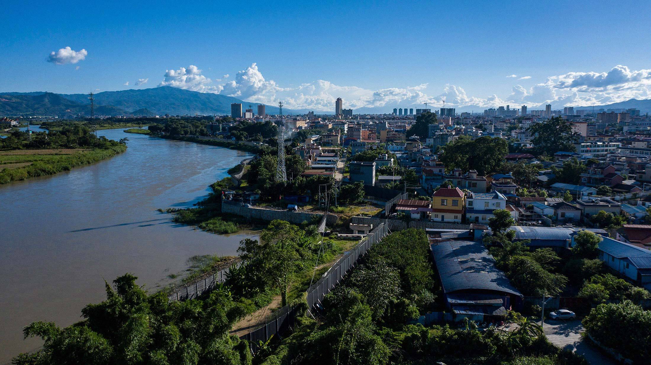 Fencing along the Ruili River, on the Chinese side of the border.&nbsp;