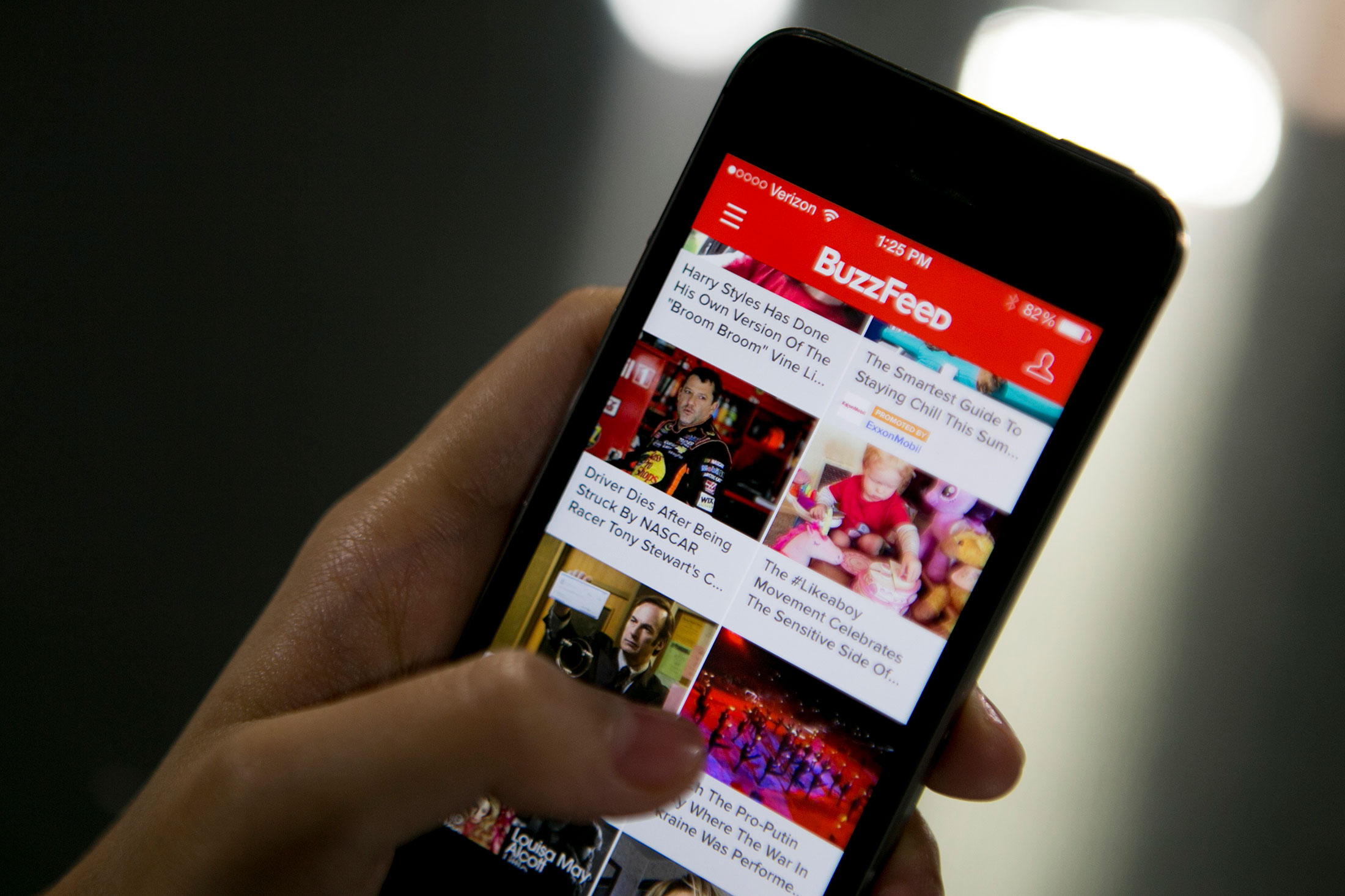 BuzzFeed Tries to Break Readers Out of Their Social-Media ... - Bloomberg