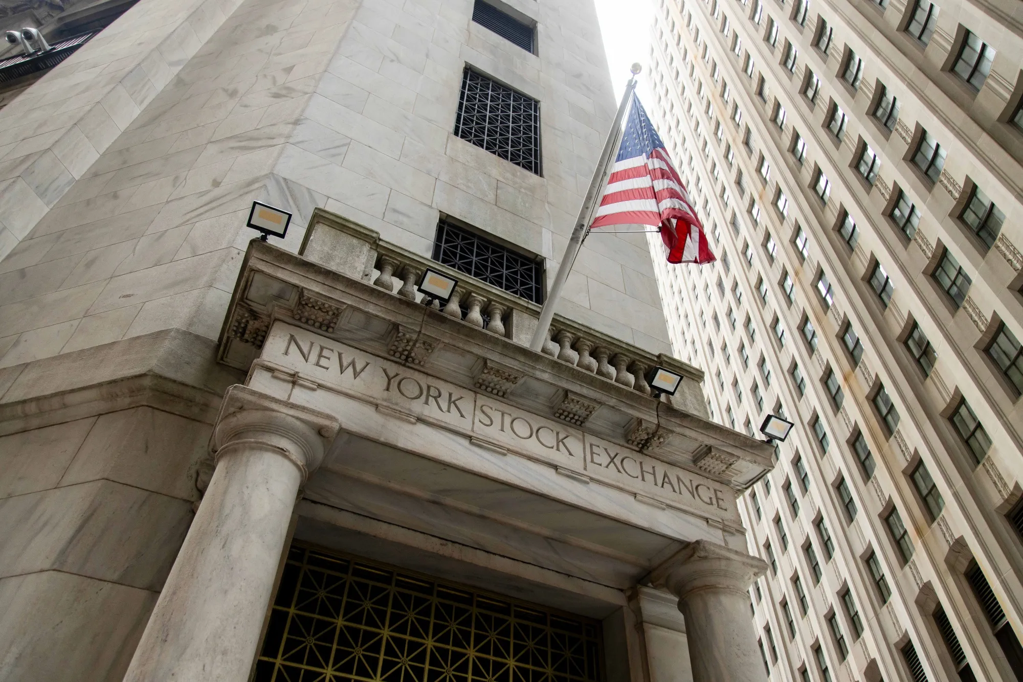 ＢｏｆＡ顧客、米国株に押し目買い－１カ月ぶりの買い越し - Bloomberg