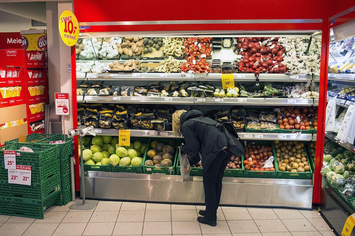 Norway Aims to Boost Grocery Competition to Curb Food Price Rise