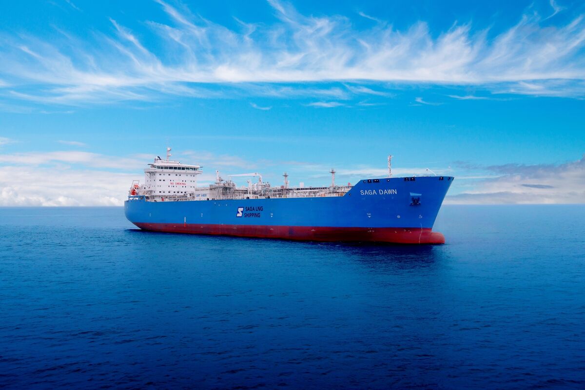 LNG and Shipping: New Natural Gas Mini-Tankers Emerge in Market - Bloomberg