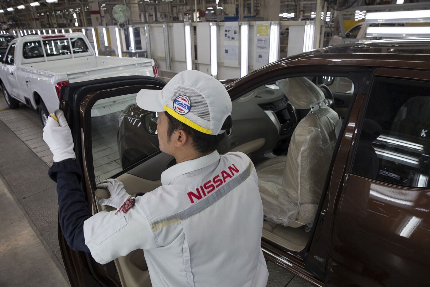 Nissan To Hire More Than 2,000 New Workers For Thailand Plants - Bloomberg