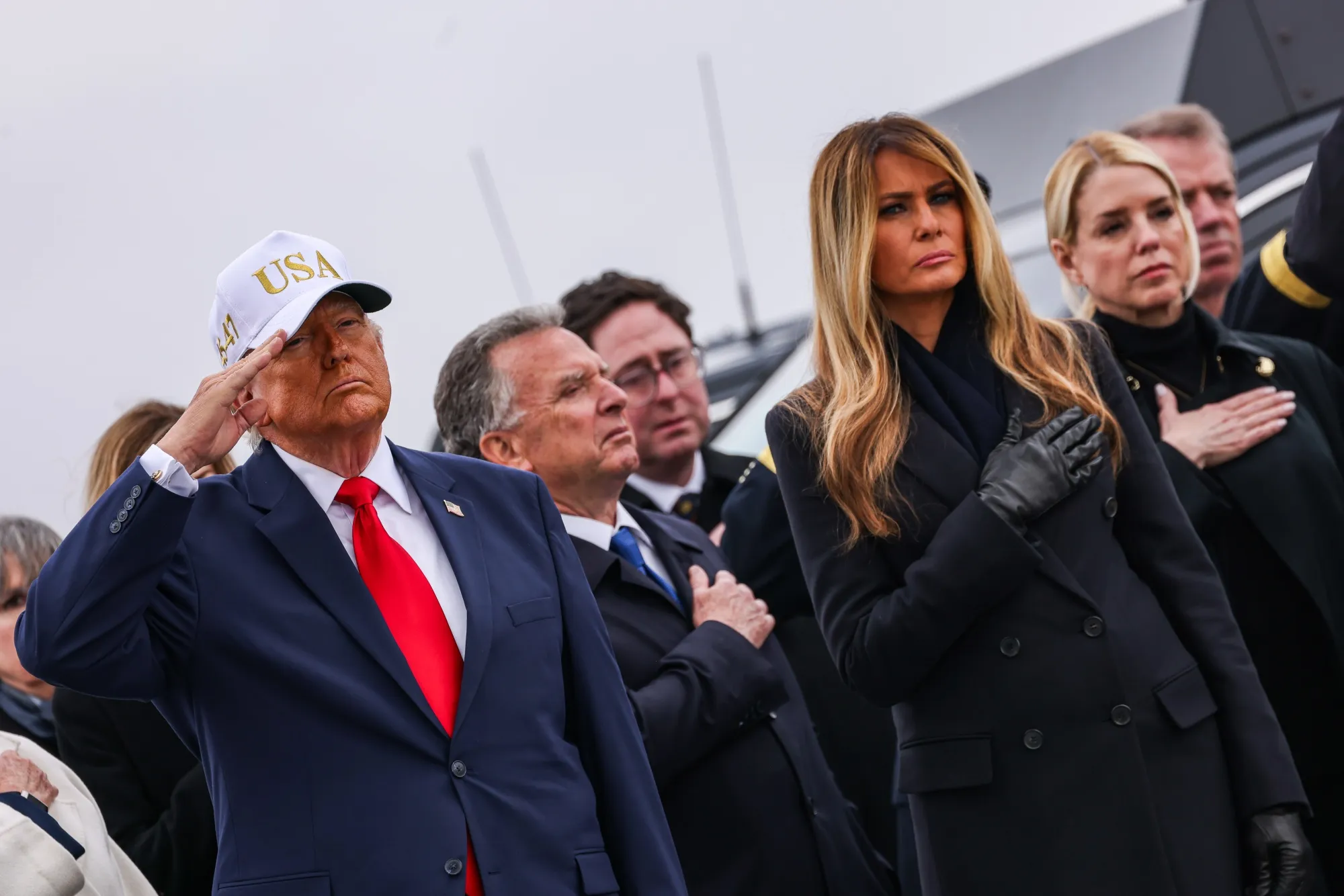 トランプ氏、原油の短期的動きは平和のための「小さい」代償と投稿
