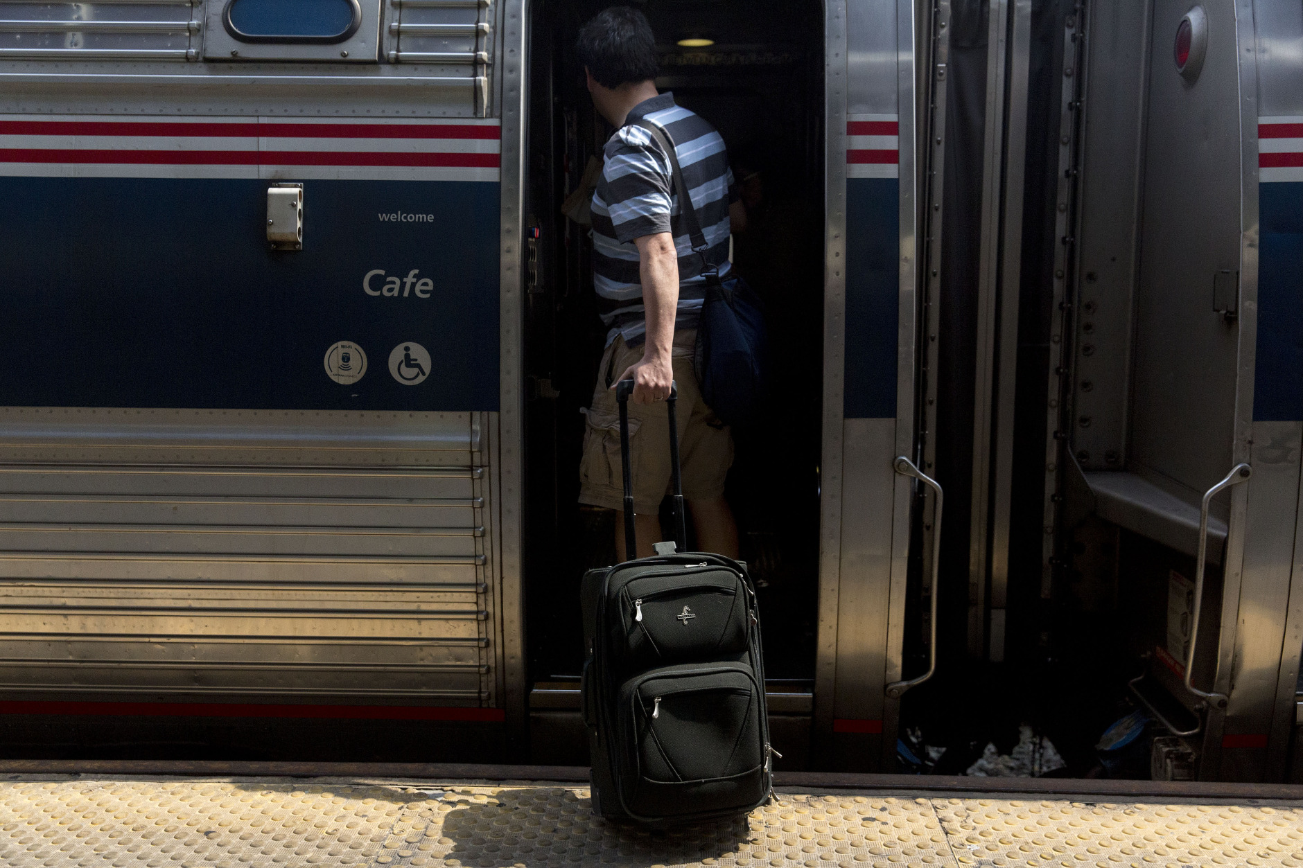 amtrak northeast regional checked baggage