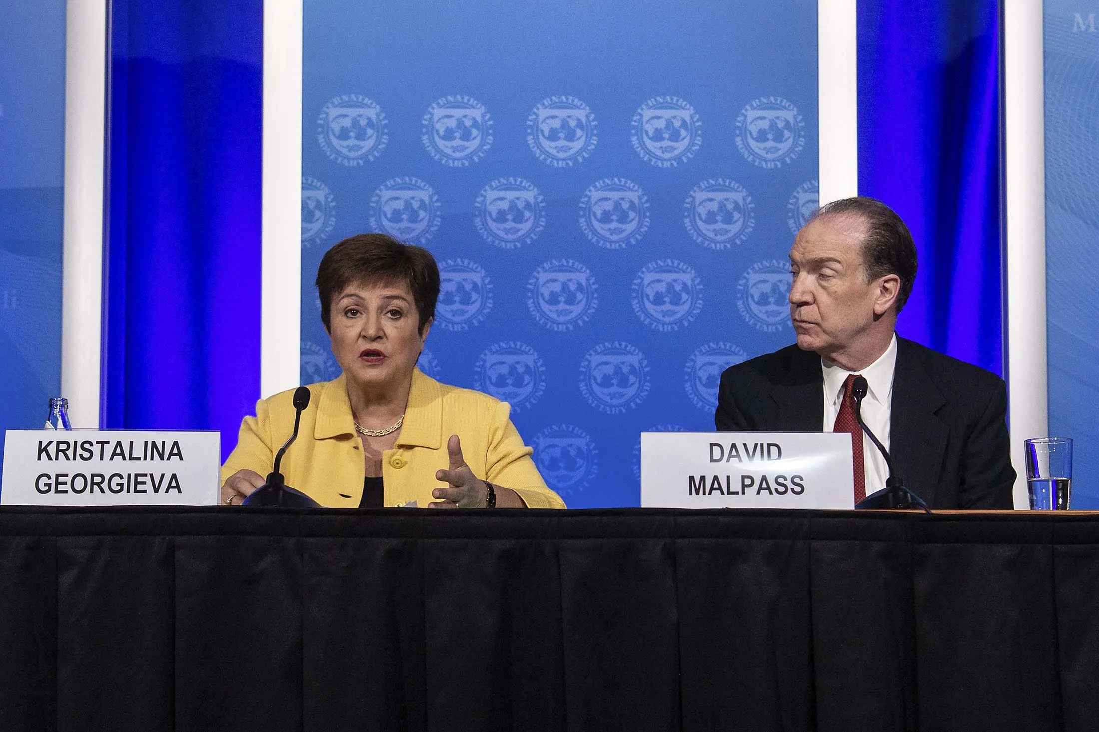 Kristalina Georgieva, left, and&nbsp;David Malpass during a news conference in 2020.&nbsp;