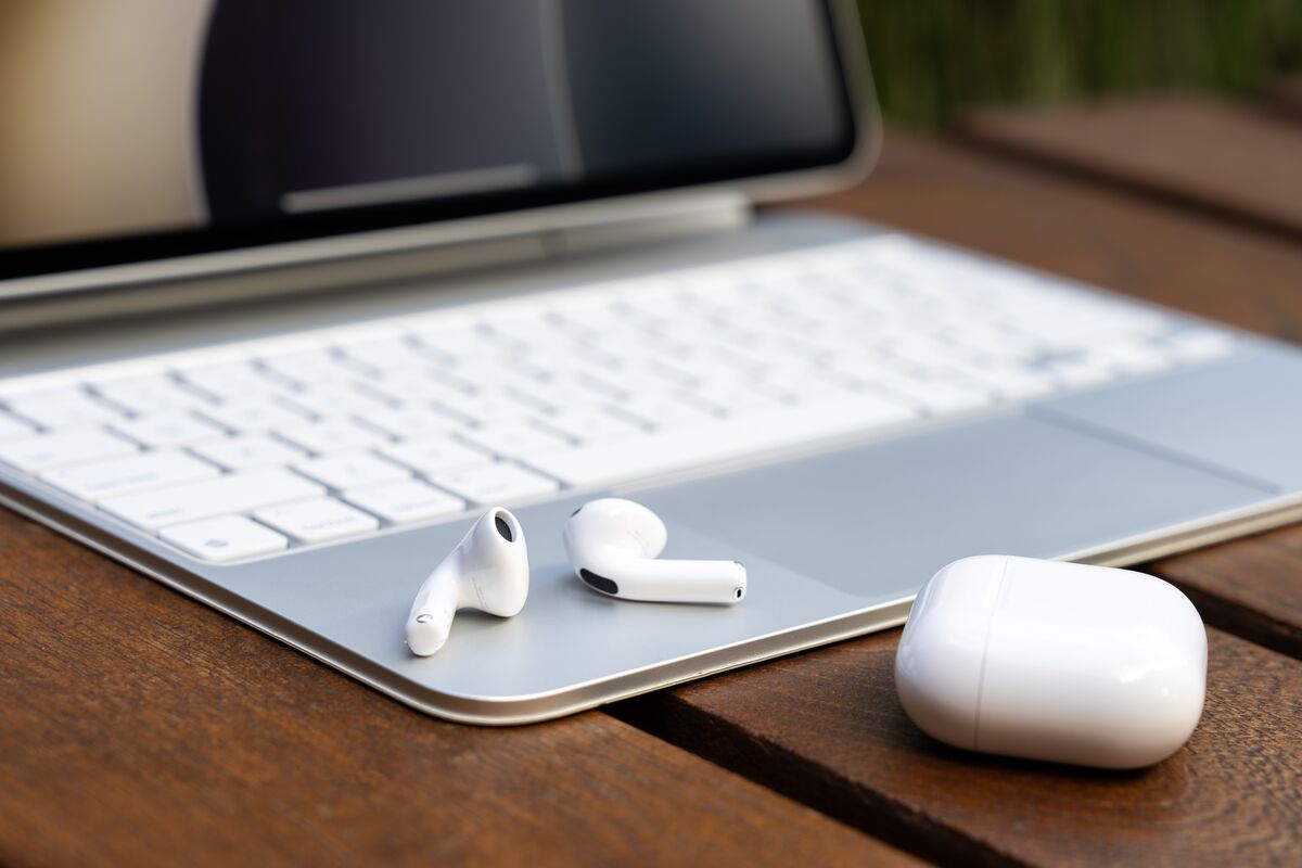 bloomberg.com - Chris Welch - Apple's Cheapest AirPods No Longer Feel Like a Compromise