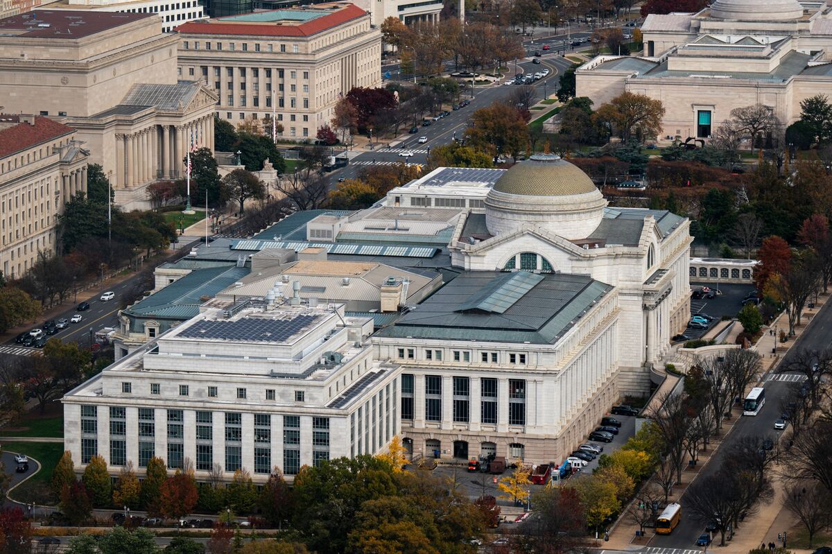 assets.bwbx.io image