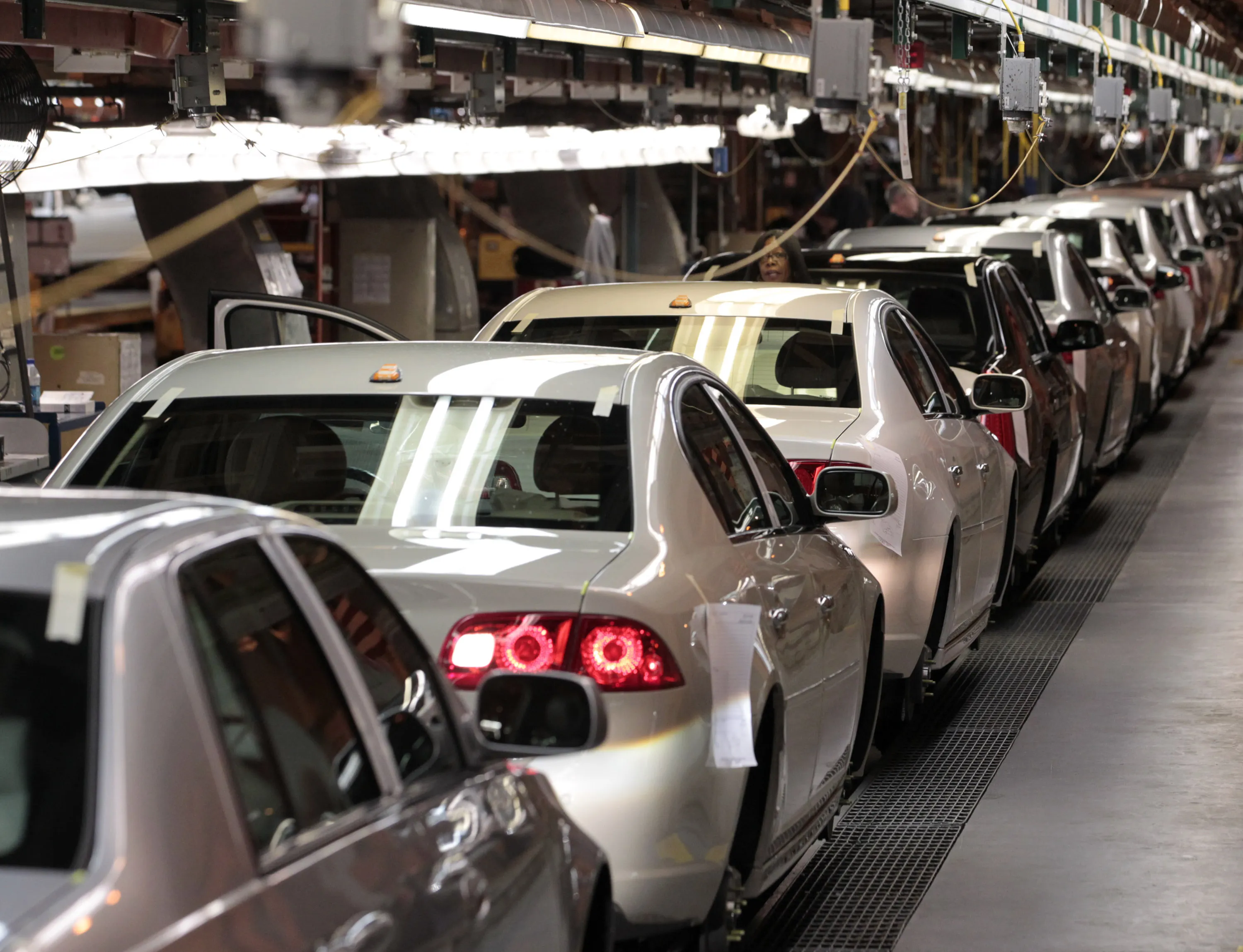 GM Hires 1,000 Engineers To Expand Electric-Vehicle Offerings