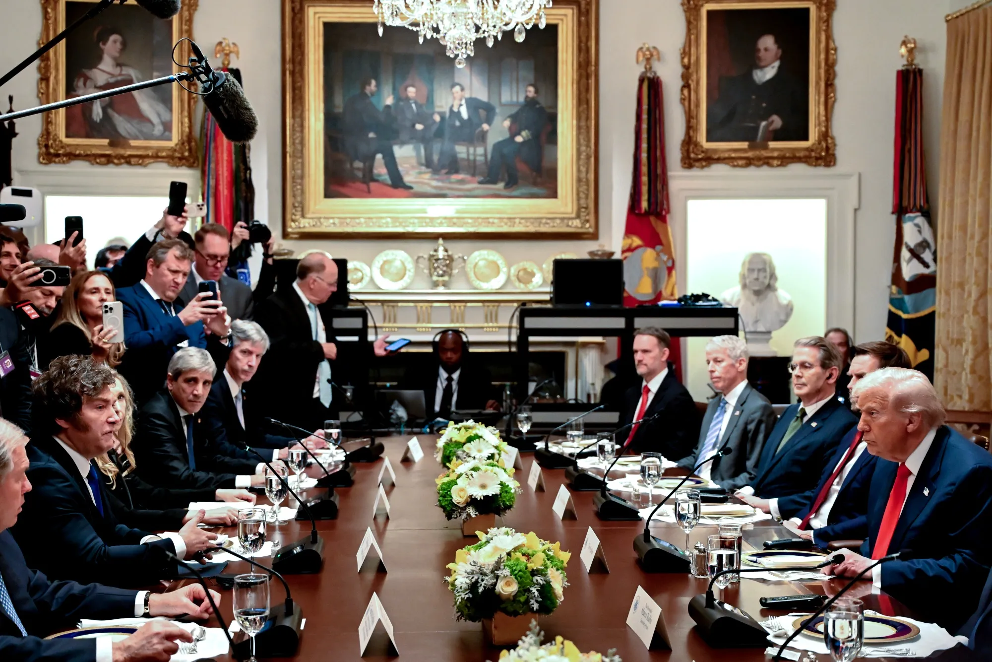 US President Donald Trump, right, and Javier Milei, Argentina’s president, left, during a meeting in the&nbsp;White House&nbsp;on Oct. 14.