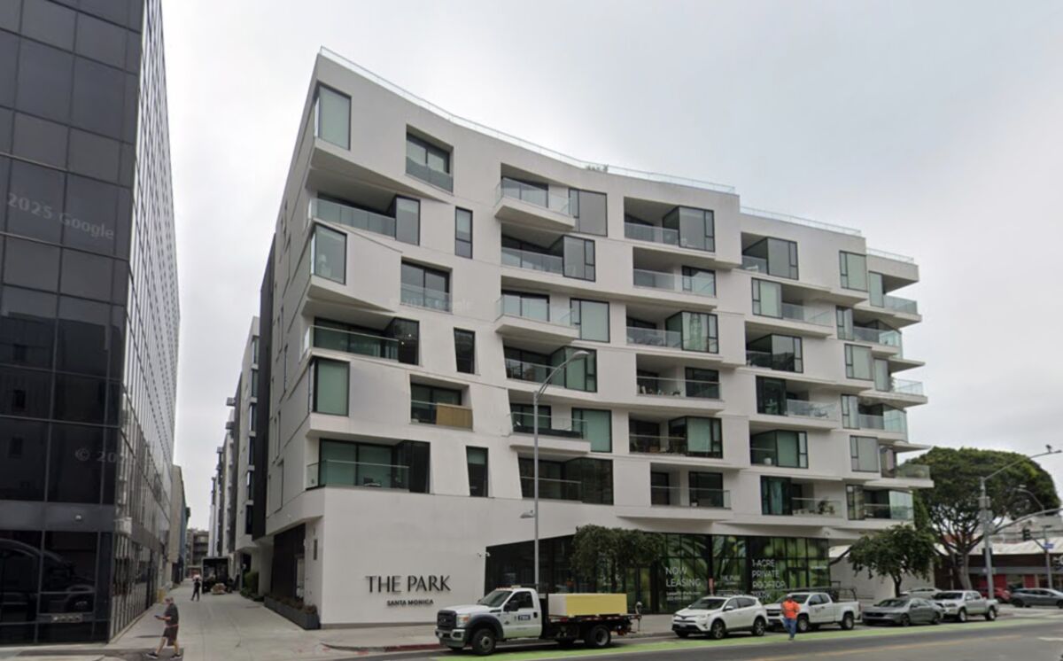 assets.bwbx.io image