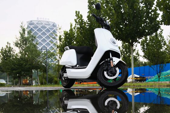 China Electric Scooter Maker Niu Races, Then Falls After IPO