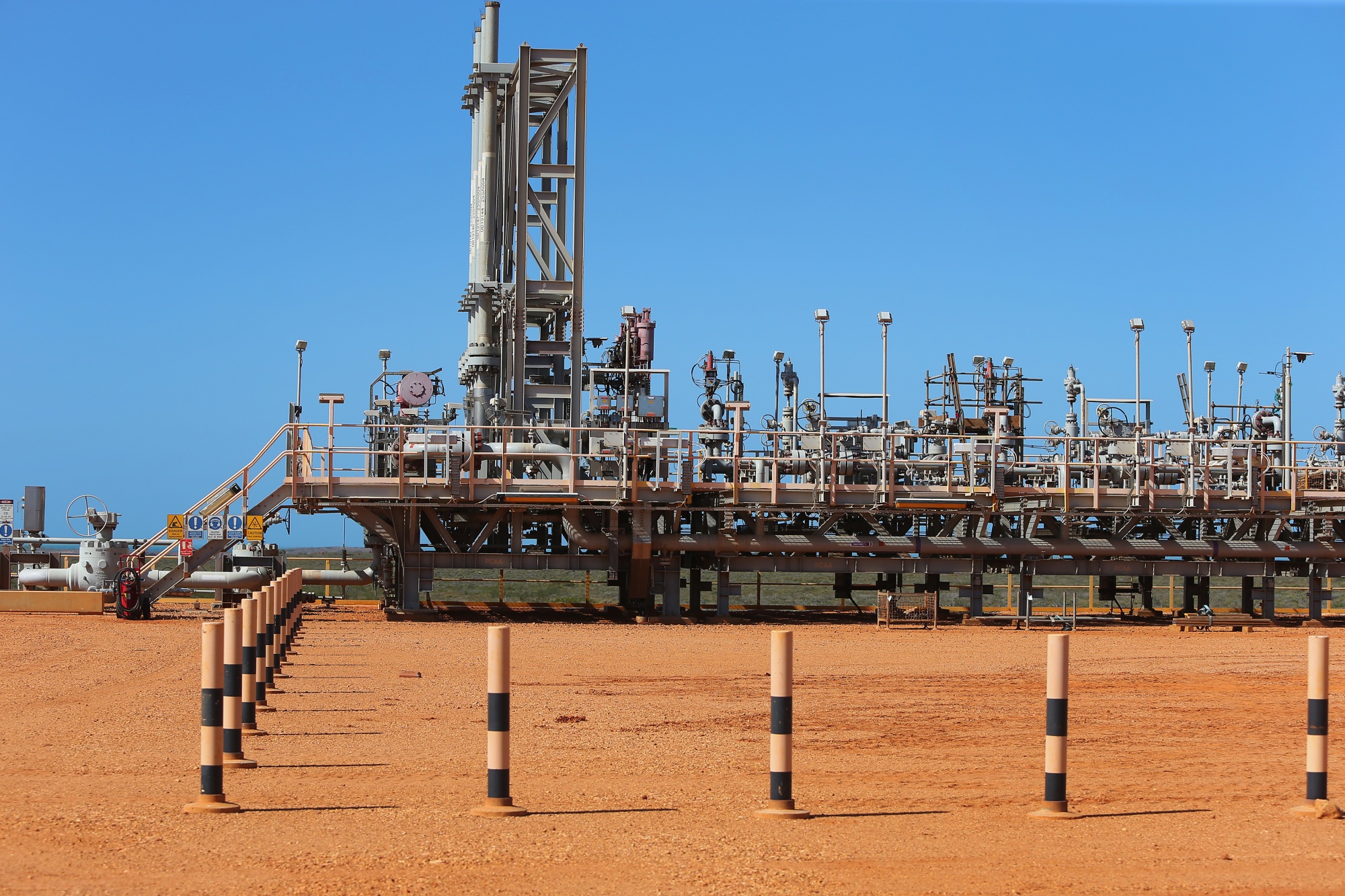 The CO2 injection drill and well center at the Gorgon liquefied natural gas and carbon capture and storage facility, operated by Chevron Corp., on Barrow Island, Australia.&nbsp;