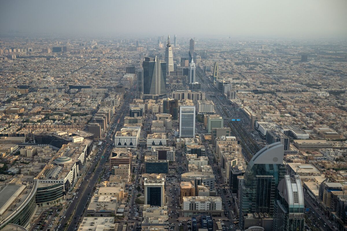 Europe Banks Eye Leveraged Gains for Client Cash in Saudi Arabia